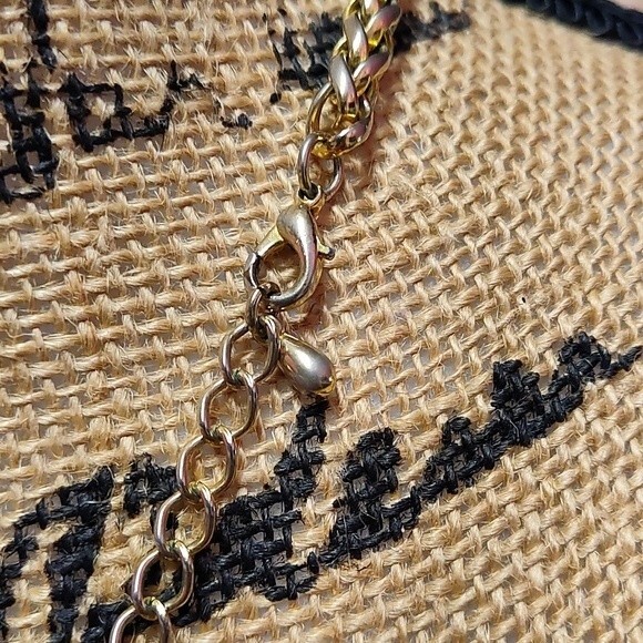 Vintage Goldtone and Rhinestone Necklace - Picture 6 of 7